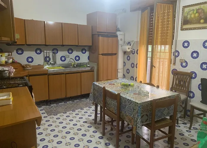 Jasmine House, Viale Kennedy, Santa Maria Del Focallo