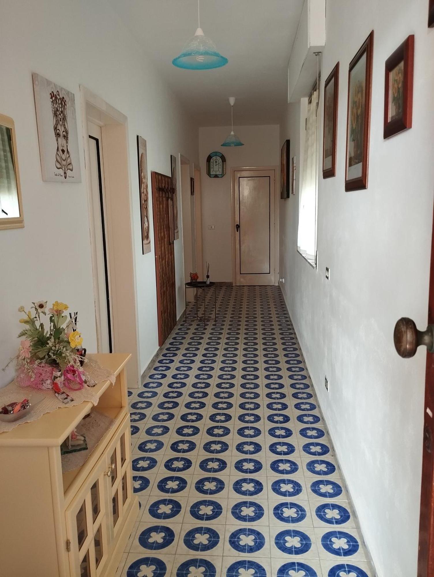 Jasmine House, Viale Kennedy, * Santa Maria Del Focallo