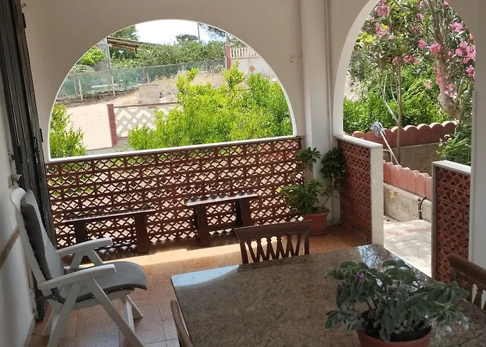 Jasmine House, Viale Kennedy, Santa Maria Del Focallo